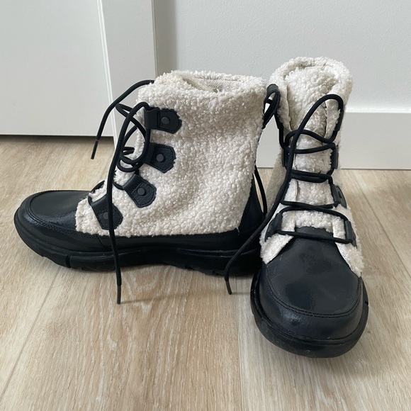 Women's Explorer II Joan Cozy Faux Shearling Boots - Picture 3 of 5